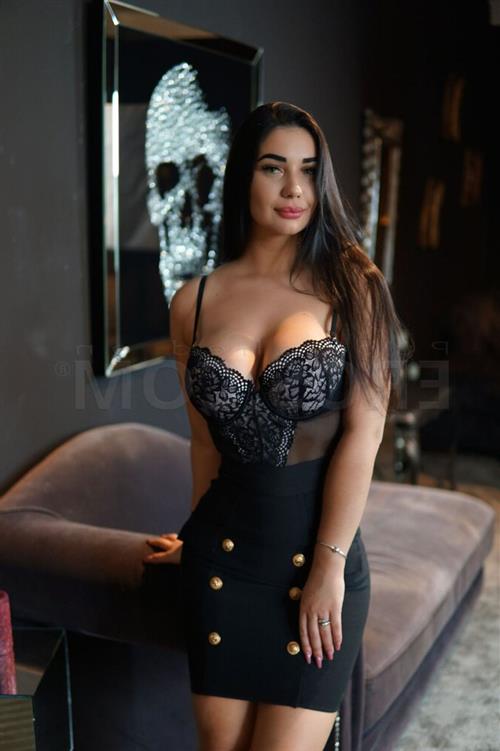 Anni Helena, escort in Riffa, Bahrain - 11490